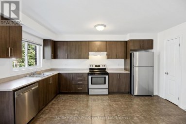 36 KATERSON LANE Clarington (Courtice) Ontario photo 16