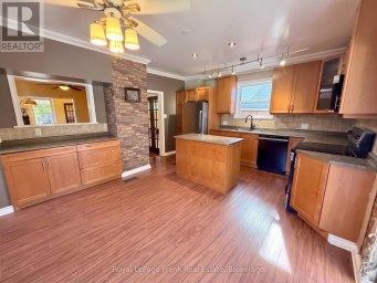 672 ROMAINE STREET Peterborough (Otonabee Ward 1) Ontario photo 10