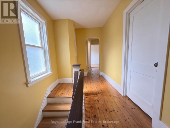 672 ROMAINE STREET, Peterborough (Otonabee Ward 1), Ontario, K9J2E4