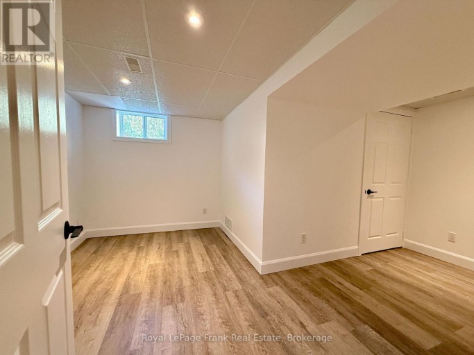 672 ROMAINE STREET, Peterborough (Otonabee Ward 1), Ontario, K9J2E4