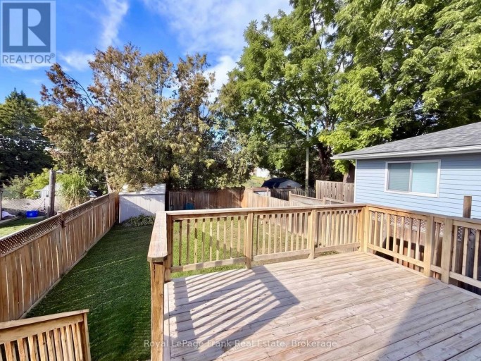 672 ROMAINE STREET, Peterborough (Otonabee Ward 1), Ontario, K9J2E4