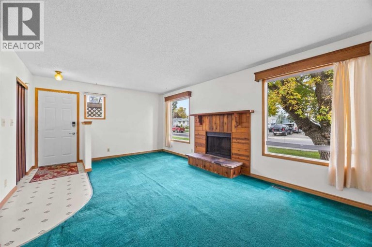 6419B 33 Avenue NW, Calgary, Alberta, T3B1K9