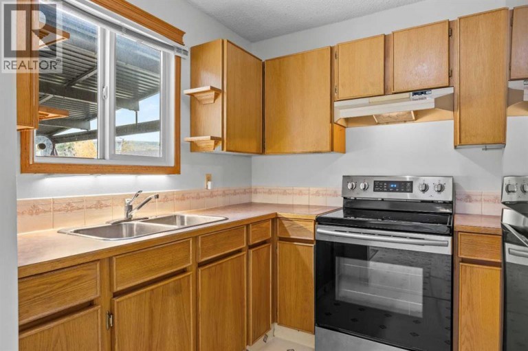 6419B 33 Avenue NW, Calgary, Alberta, T3B1K9