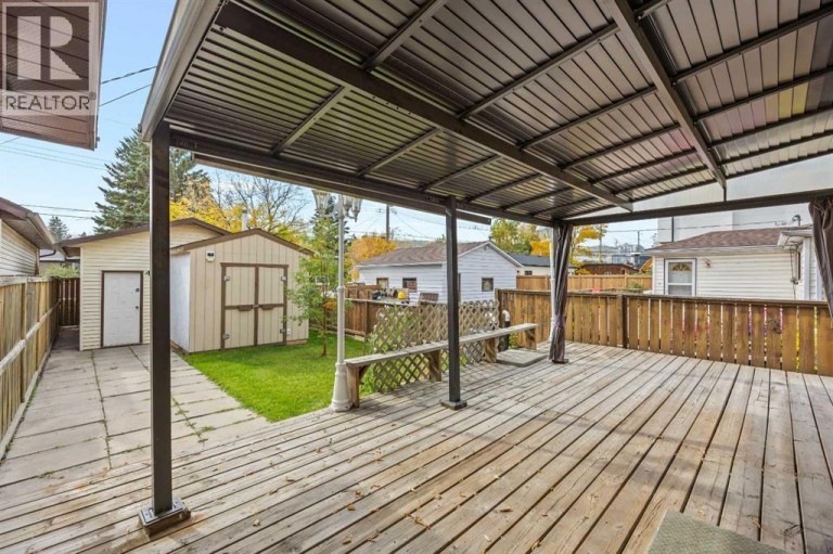 6419B 33 Avenue NW, Calgary, Alberta, T3B1K9