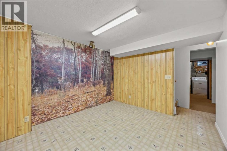 6419B 33 Avenue NW, Calgary, Alberta, T3B1K9