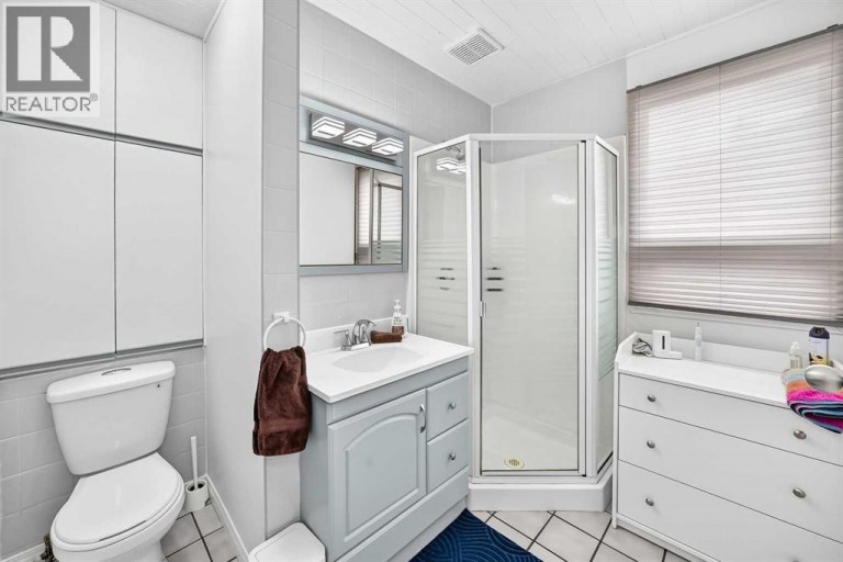 316 Glamorgan Place SW, Calgary, Alberta, T3E6M2