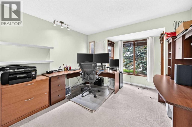 316 Glamorgan Place SW, Calgary, Alberta, T3E6M2