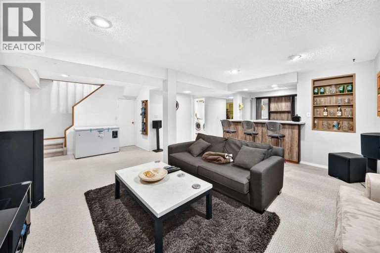 316 Glamorgan Place SW, Calgary, Alberta, T3E6M2