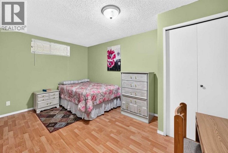 316 Glamorgan Place SW, Calgary, Alberta, T3E6M2