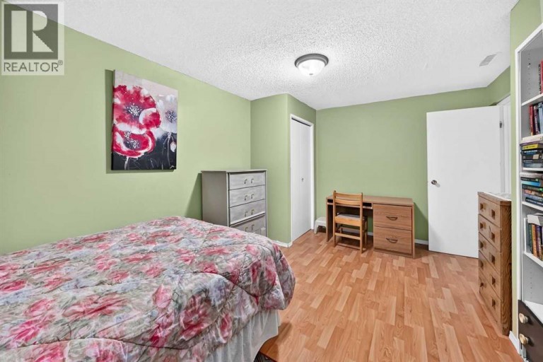 316 Glamorgan Place SW, Calgary, Alberta, T3E6M2