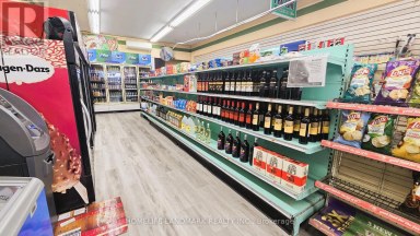 550 SHEPPARD AVENUE W Toronto (Bathurst Manor) Ontario photo 3