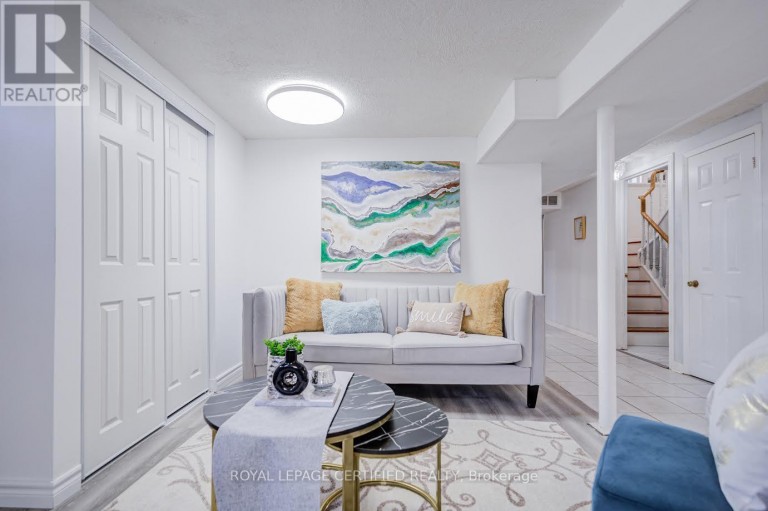 79 SAMSON CRESCENT, Toronto (Woburn), Ontario, M1G1N2