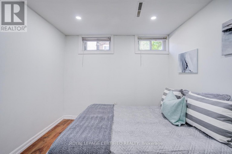 79 SAMSON CRESCENT, Toronto (Woburn), Ontario, M1G1N2