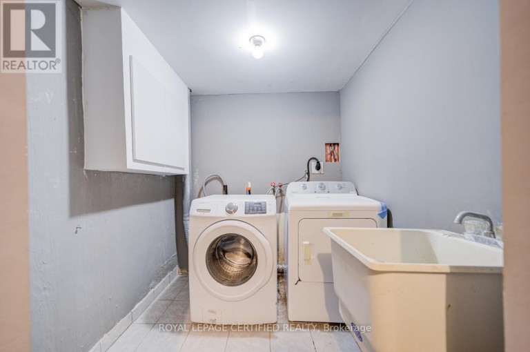 79 SAMSON CRESCENT, Toronto (Woburn), Ontario, M1G1N2