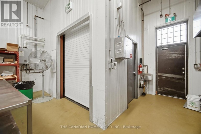 5, 6 & 7 - 7875 TRANMERE DRIVE, Mississauga (Northeast), Ontario, L5S1T8