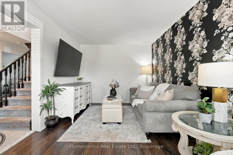 45 GRANVILLE DRIVE, Clarington (Courtice), Ontario, L1E2W8