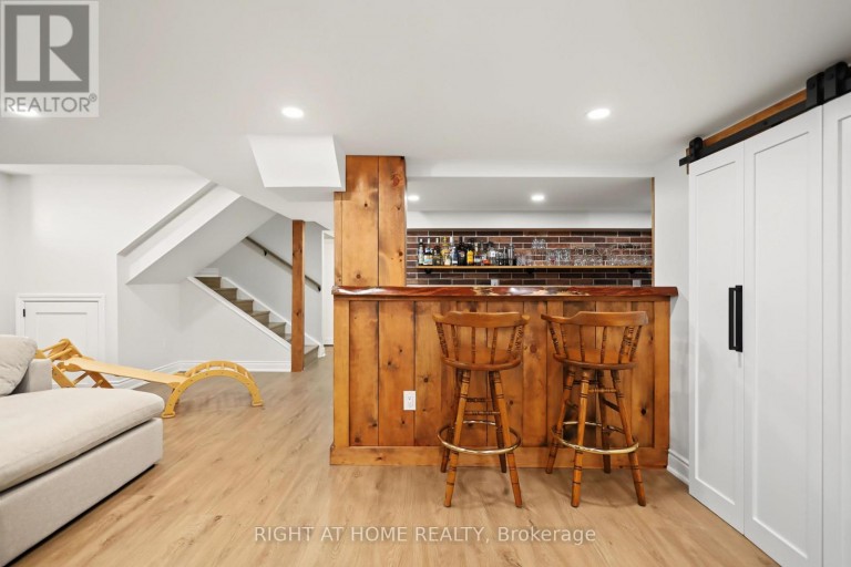 335 BUSATO DRIVE, Whitchurch-Stouffville (Stouffville), Ontario, L4A4V1