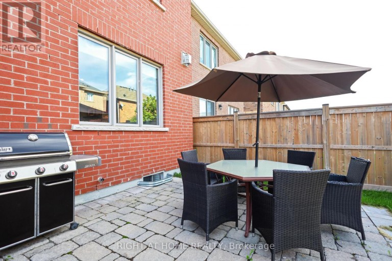 335 BUSATO DRIVE, Whitchurch-Stouffville (Stouffville), Ontario, L4A4V1