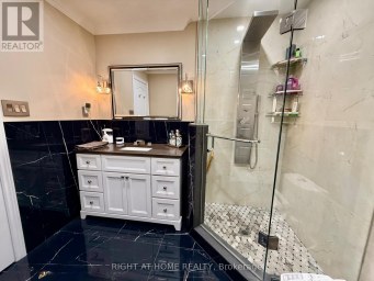 129 FOUR SEASONS CRESCENT East Gwillimbury Ontario photo 22