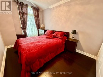 129 FOUR SEASONS CRESCENT East Gwillimbury Ontario photo 25