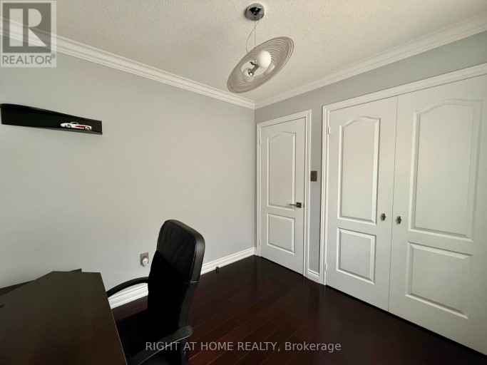 129 FOUR SEASONS CRESCENT, East Gwillimbury, Ontario, L9N0C2