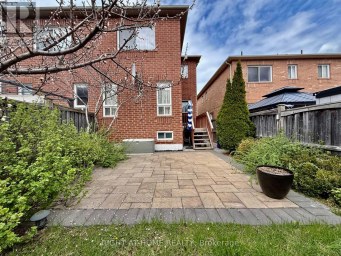 129 FOUR SEASONS CRESCENT East Gwillimbury Ontario photo 33