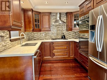 129 FOUR SEASONS CRESCENT East Gwillimbury Ontario photo 9