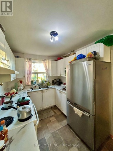 176 LINDEN AVENUE, Toronto (Kennedy Park), Ontario, M1K3H8