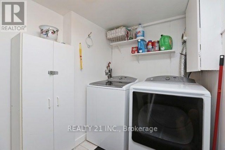 176 LINDEN AVENUE, Toronto (Kennedy Park), Ontario, M1K3H8