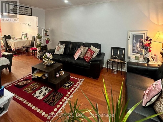 176 LINDEN AVENUE, Toronto (Kennedy Park), Ontario, M1K3H8