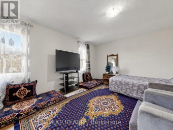 28 LONGFELLOW COURT Whitby (Pringle Creek) Ontario photo 13