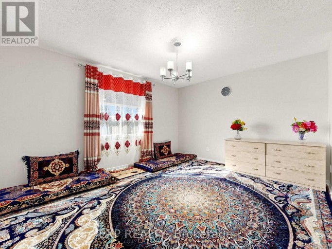 28 LONGFELLOW COURT, Whitby (Pringle Creek), Ontario, L1N6V7