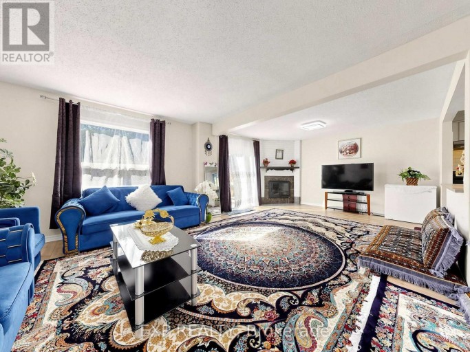 28 LONGFELLOW COURT, Whitby (Pringle Creek), Ontario, L1N6V7