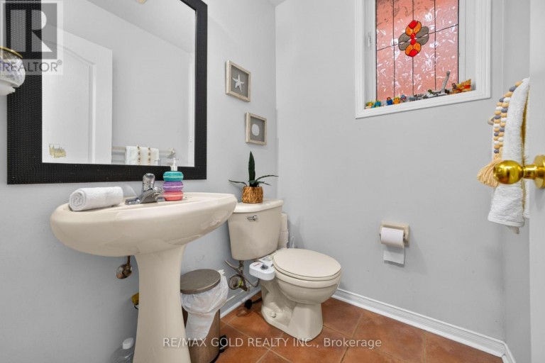 19 BRIARDALE ROAD, Brampton (Fletcher's Meadow), Ontario, L7A1S4