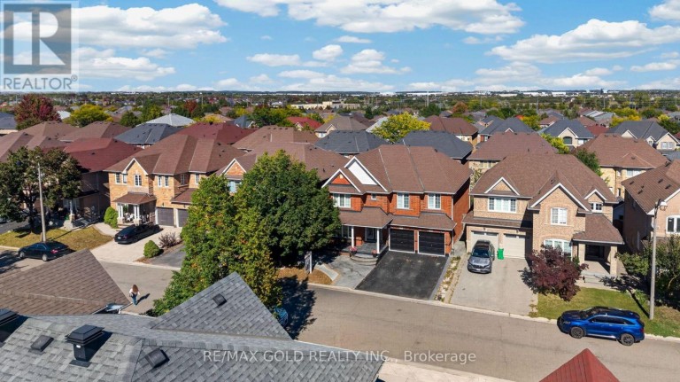 19 BRIARDALE ROAD, Brampton (Fletcher's Meadow), Ontario, L7A1S4