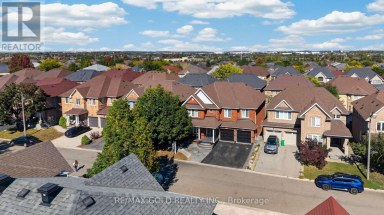 19 BRIARDALE ROAD Brampton (Fletcher's Meadow) Ontario photo 2