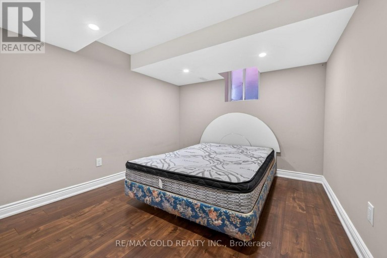 19 BRIARDALE ROAD, Brampton (Fletcher's Meadow), Ontario, L7A1S4