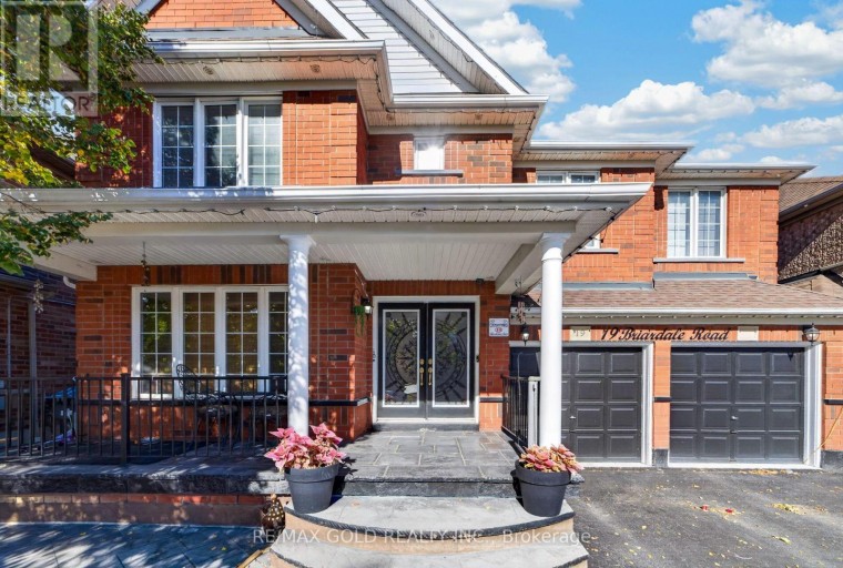 19 BRIARDALE ROAD, Brampton (Fletcher's Meadow), Ontario, L7A1S4