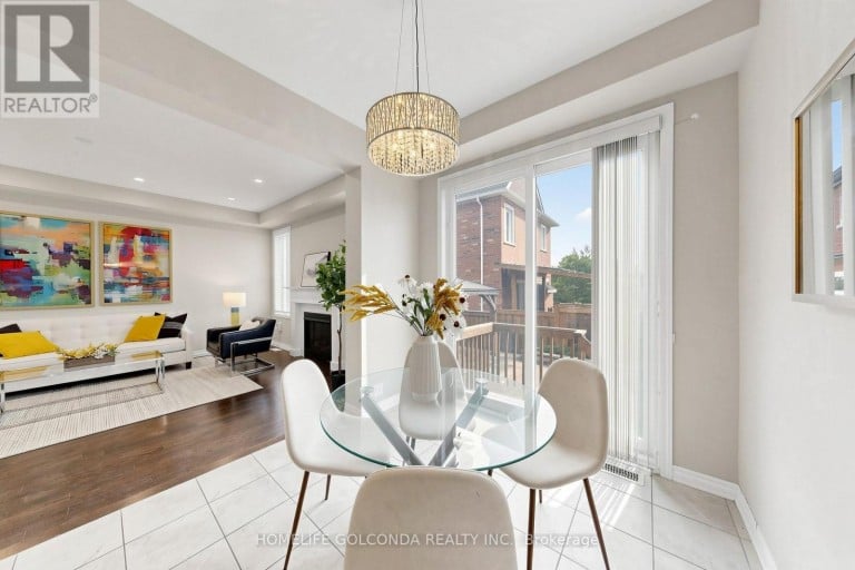 2716 SAPPHIRE DRIVE, Pickering, Ontario, L1X0G3