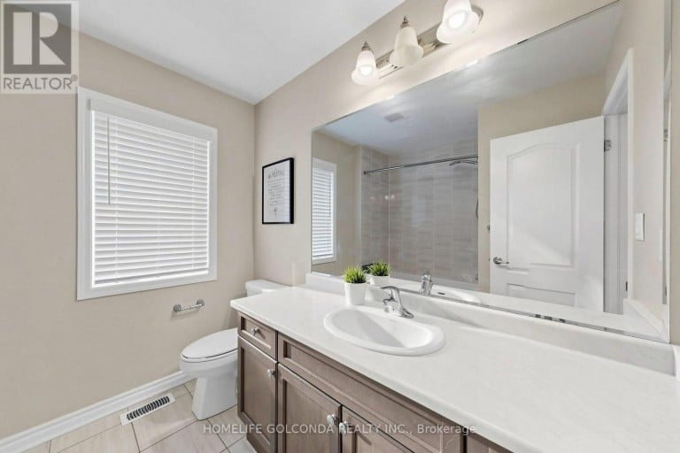 2716 SAPPHIRE DRIVE, Pickering, Ontario, L1X0G3