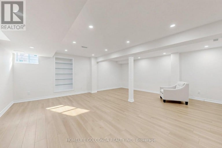 2716 SAPPHIRE DRIVE, Pickering, Ontario, L1X0G3