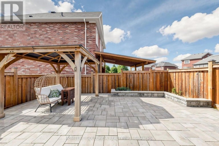 2716 SAPPHIRE DRIVE, Pickering, Ontario, L1X0G3