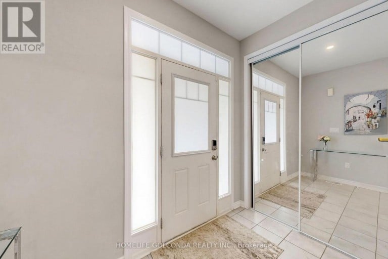 2716 SAPPHIRE DRIVE, Pickering, Ontario, L1X0G3