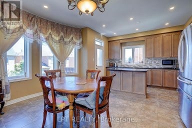 1168 MCTAVISH DRIVE Newmarket (Stonehaven-Wyndham) Ontario photo 11