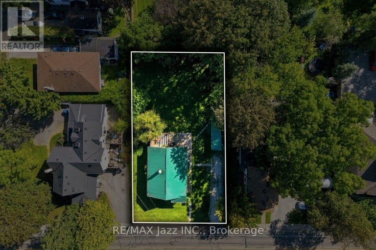 388 EAGLE STREET, Newmarket (Central Newmarket), Ontario, L3Y1K4