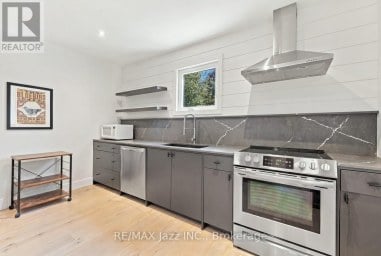 388 EAGLE STREET Newmarket (Central Newmarket) Ontario photo 9