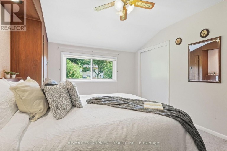 1267 DUNBAR ROAD, Burlington (Mountainside), Ontario, L7P2K1