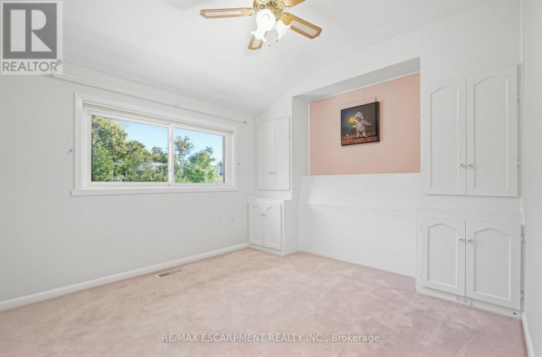 1267 DUNBAR ROAD, Burlington (Mountainside), Ontario, L7P2K1