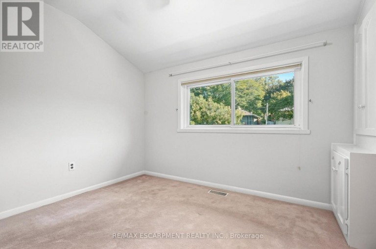 1267 DUNBAR ROAD, Burlington (Mountainside), Ontario, L7P2K1