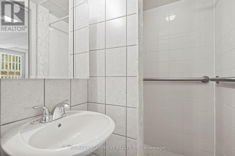 1267 DUNBAR ROAD, Burlington (Mountainside), Ontario, L7P2K1